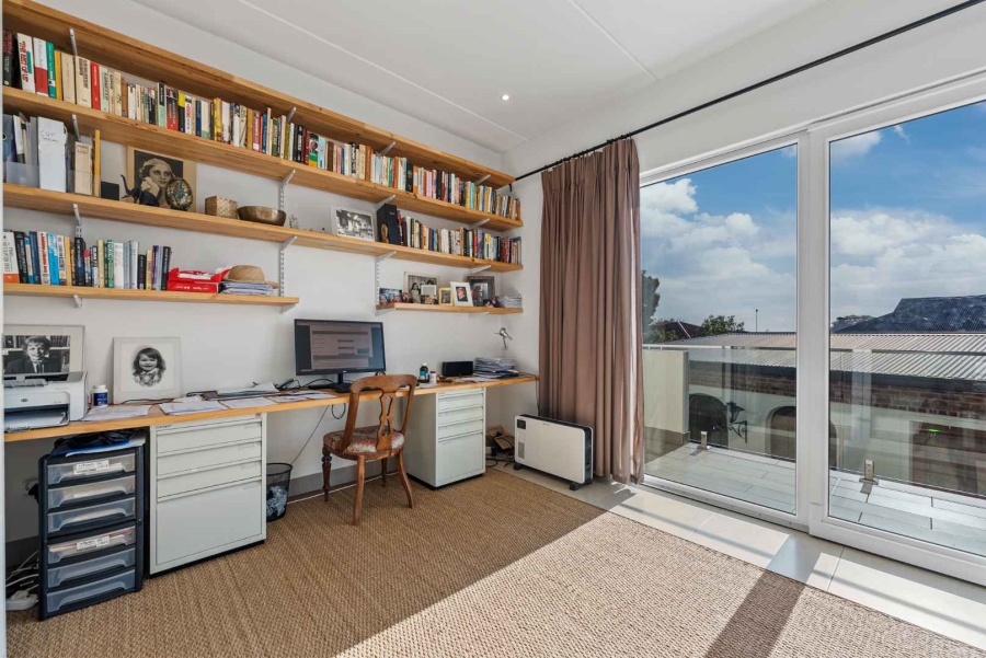 6 Bedroom Property for Sale in Claremont Upper Western Cape